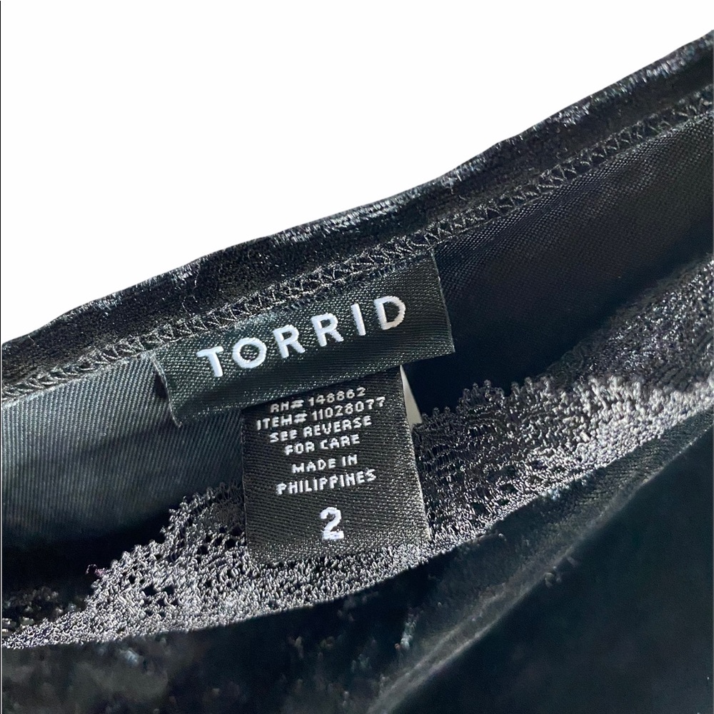Torrid tank too, size 2 - Picture 3 of 3